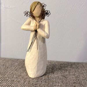 Willow Tree “Friendship” figurine.